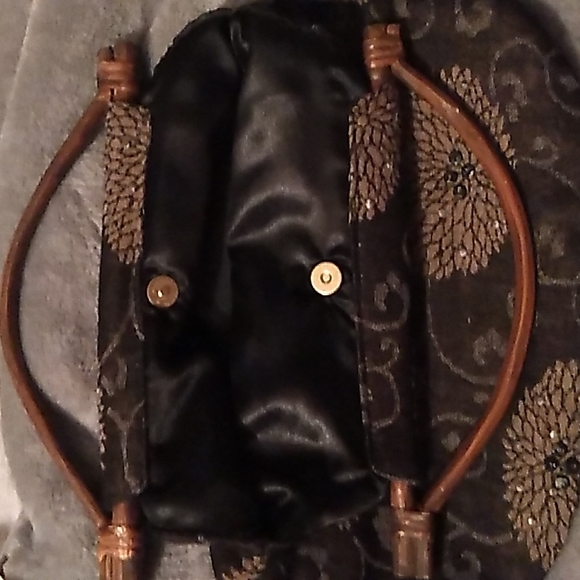 Wooden handle handbag - Picture 2 of 3